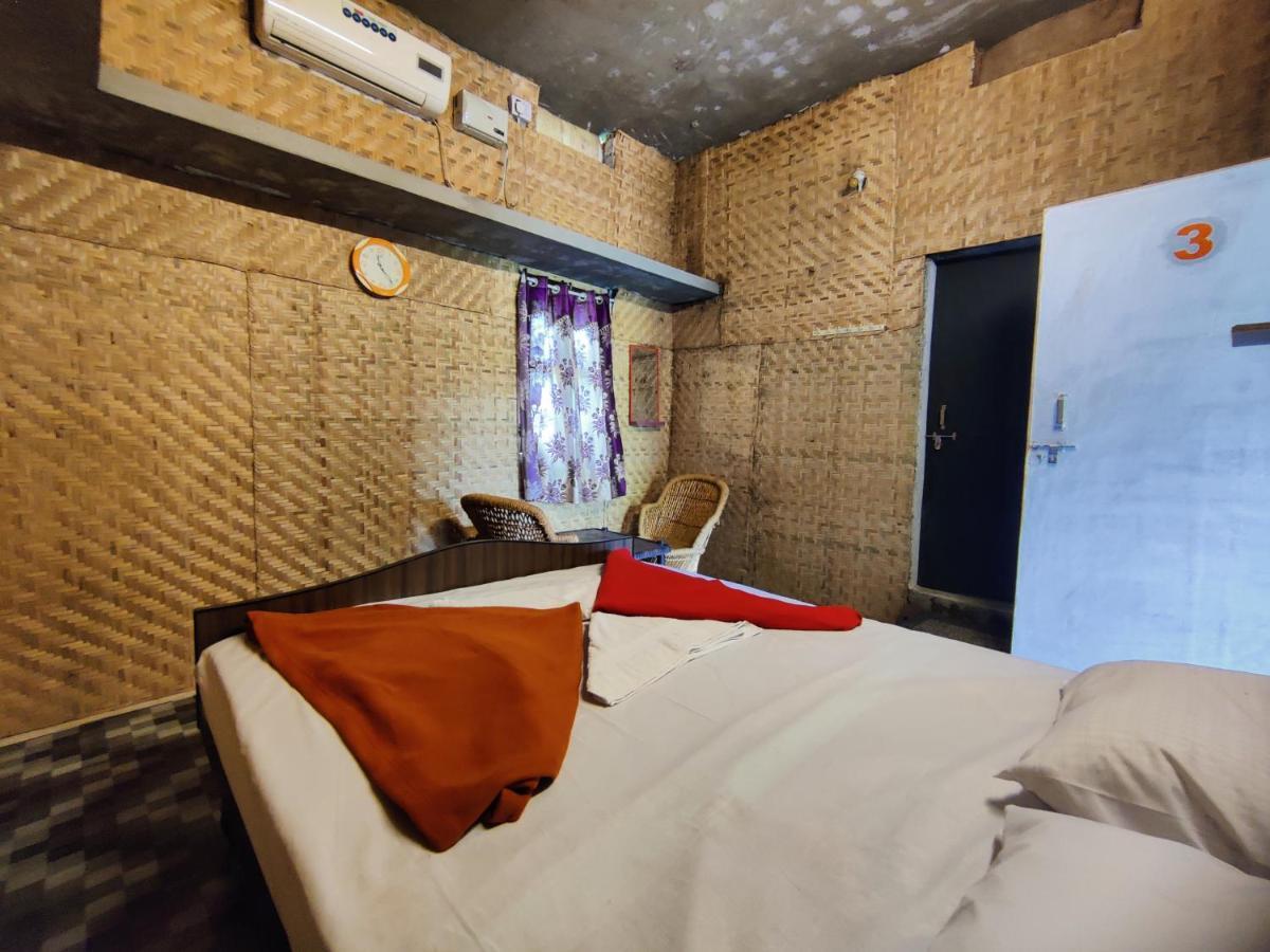 The Gravity Cafe -A Unit Of Staychillhampi Kültér fotó