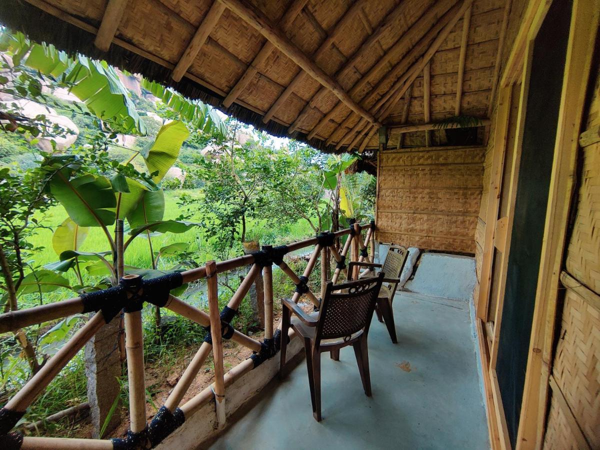 The Gravity Cafe -A Unit Of Staychillhampi Kültér fotó