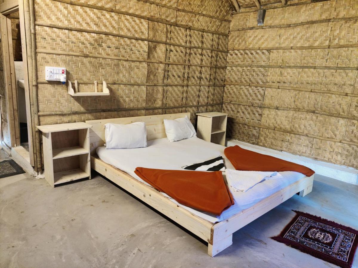 The Gravity Cafe -A Unit Of Staychillhampi Kültér fotó