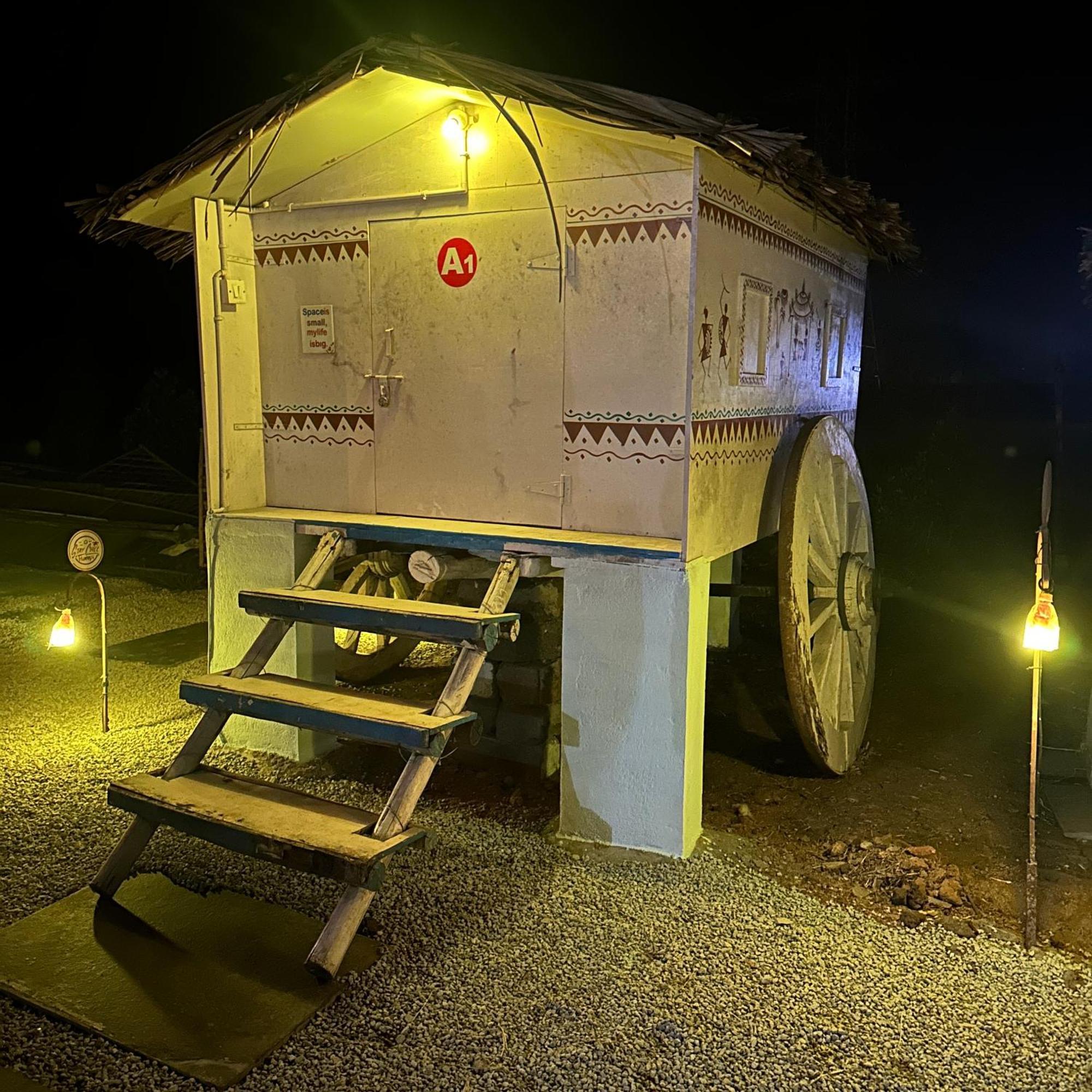 The Gravity Cafe -A Unit Of Staychillhampi Kültér fotó