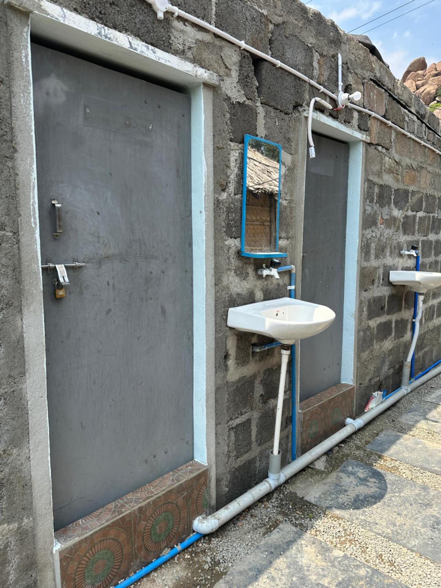 The Gravity Cafe -A Unit Of Staychillhampi Kültér fotó