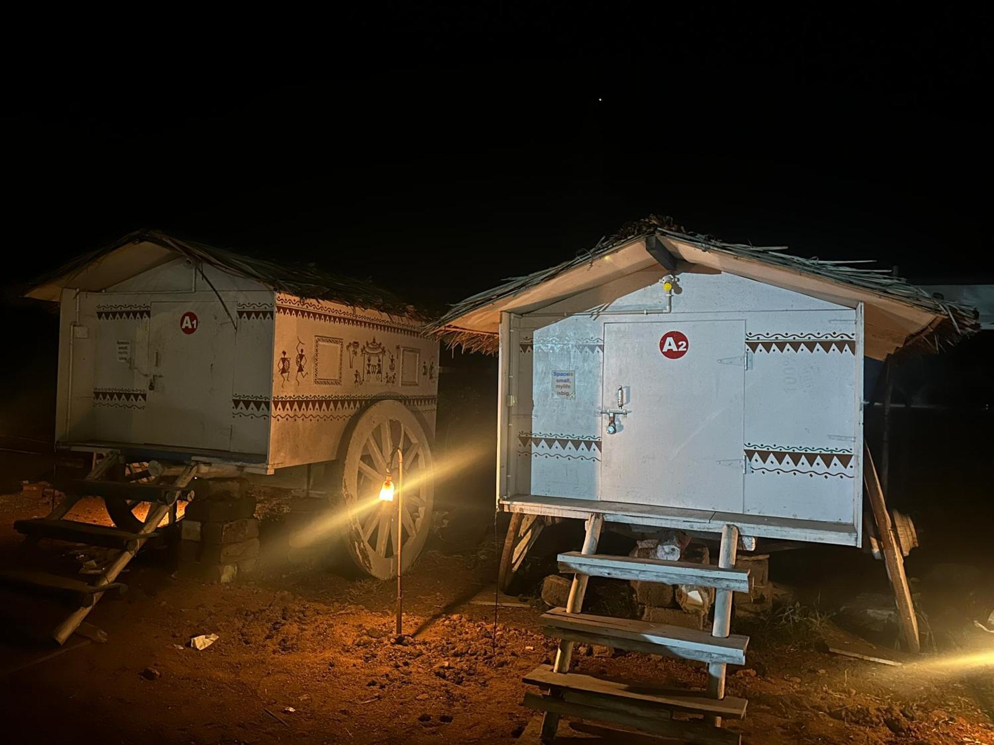 The Gravity Cafe -A Unit Of Staychillhampi Kültér fotó