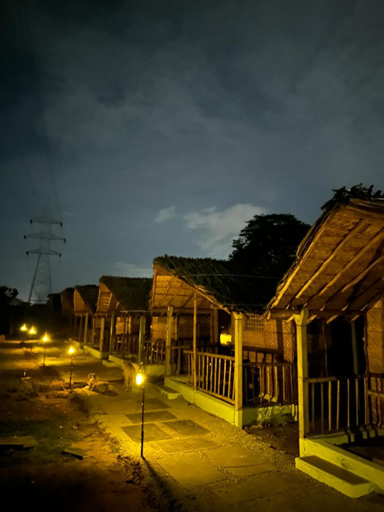 The Gravity Cafe -A Unit Of Staychillhampi Kültér fotó