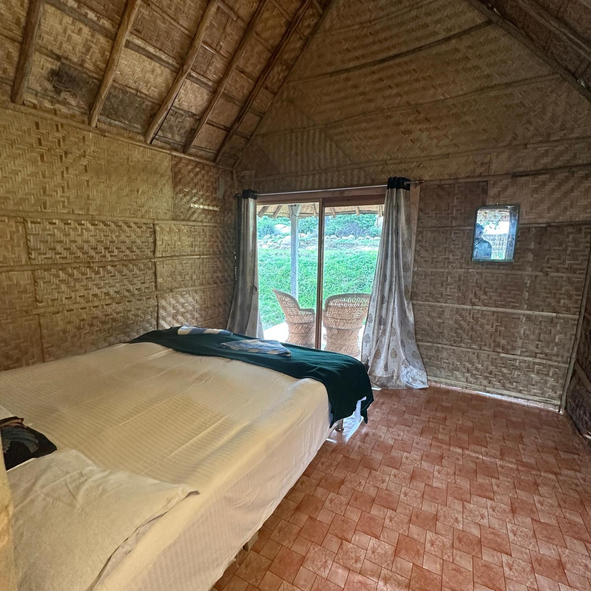 The Gravity Cafe -A Unit Of Staychillhampi Kültér fotó
